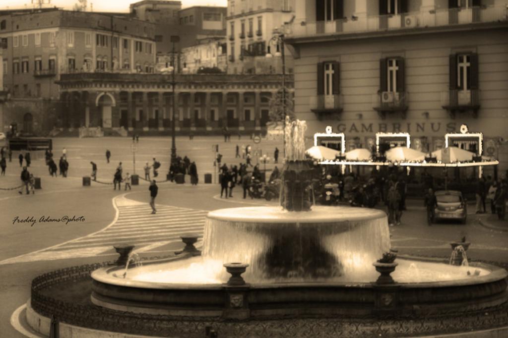 Monolocale In Gradoni Di Chiaia Appartamento Napoli