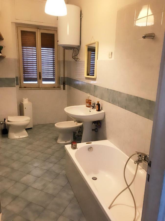 Monolocale In Gradoni Di Chiaia * Napoli